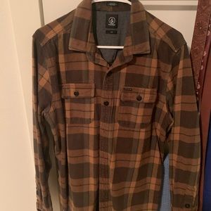 Men’s Volcom mid weight flannel